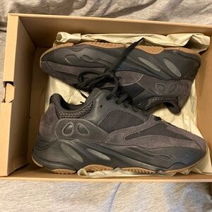 Yeezy utility black 700s